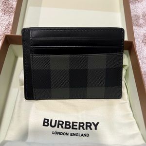 COPY - NWT Burberry Money Clip Wallet